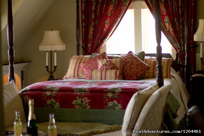 Victoria's Historic Inn, The Executive Hideaway | Victoria's Historic Inn and Carriage House B&B | Image #9/15 | 