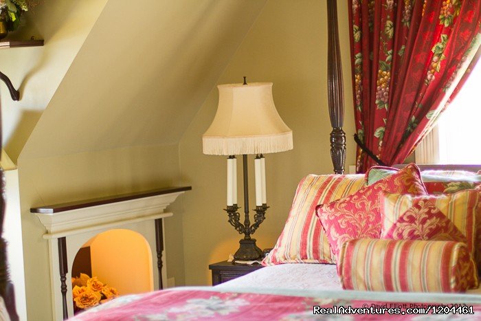 Victoria's Historic Inn, The Executive Hideaway | Victoria's Historic Inn and Carriage House B&B | Image #10/15 | 
