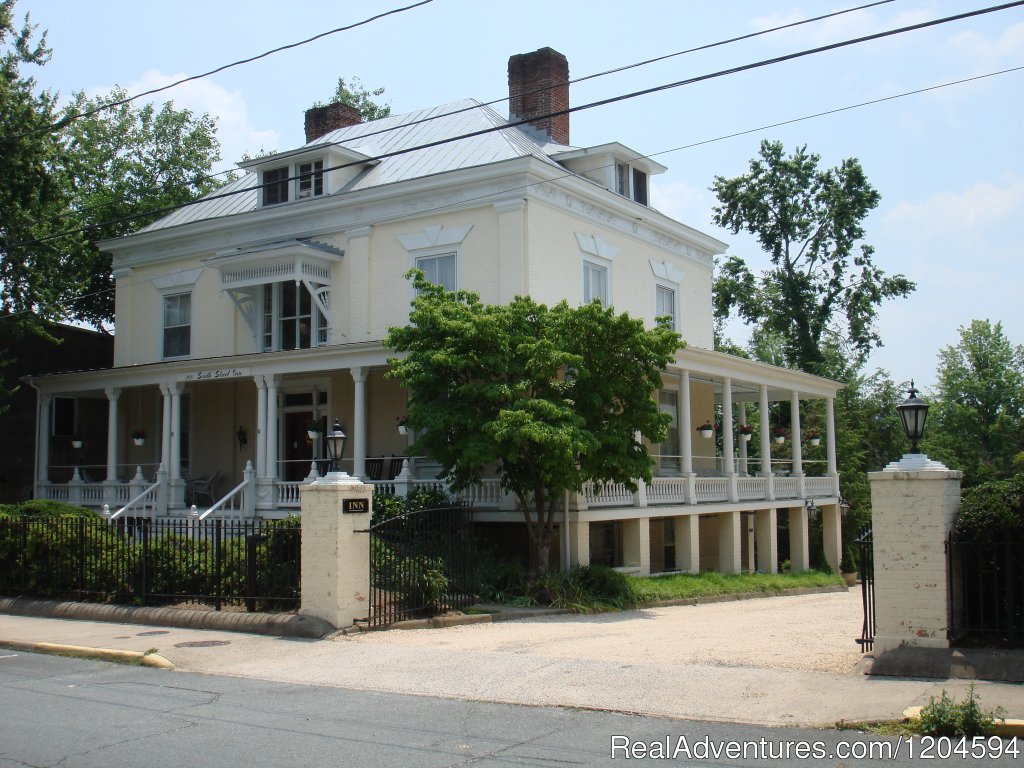 Main House | 200 South Street Inn | Charlottesville, Virginia  | Bed & Breakfasts | Image #1/8 | 