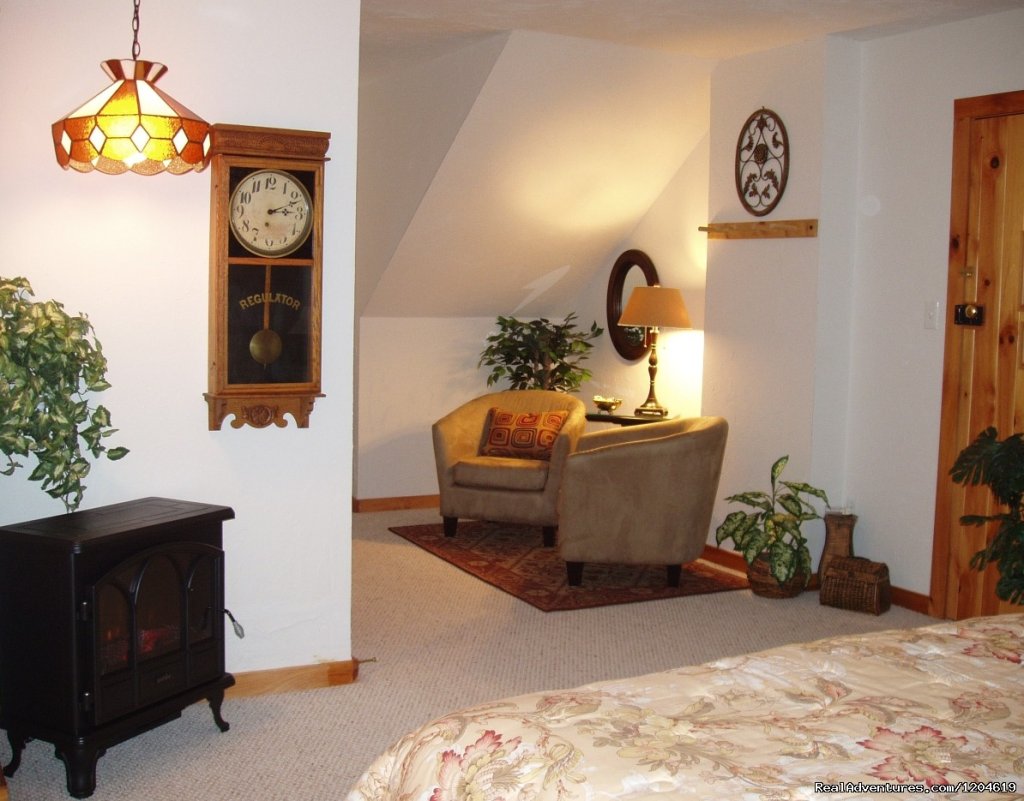 The Merrifield B&B Suite | Enjoy the Great Outdoors at Fox Hill B&B Suites | Image #9/21 | 