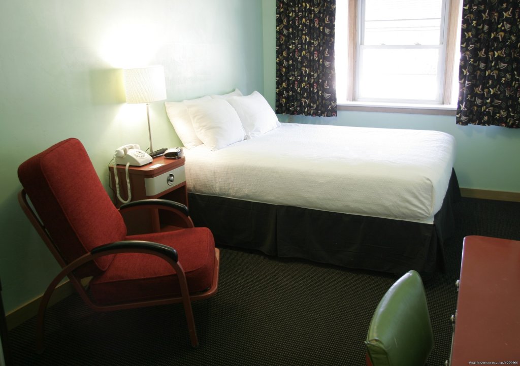 Our guestroom windows actually open to let in bay breezes | Holiday Music Motel | Image #6/20 | 