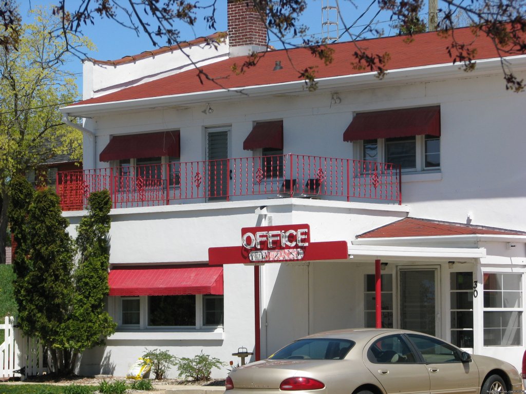 The office entrance and balcony, home of live music. | Holiday Music Motel | Image #12/20 | 