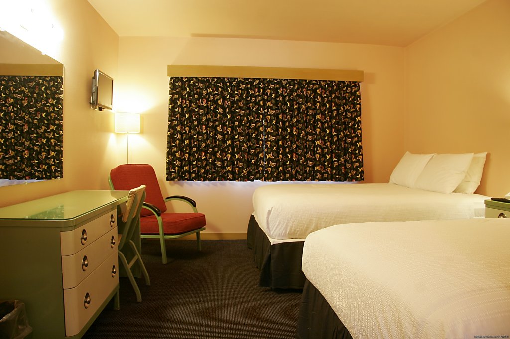 Our rooms are so cozy with the drapes drawn | Holiday Music Motel | Image #17/20 | 