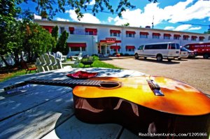 Holiday Music Motel | Sturgeon Bay, Wisconsin | Hotels & Resorts