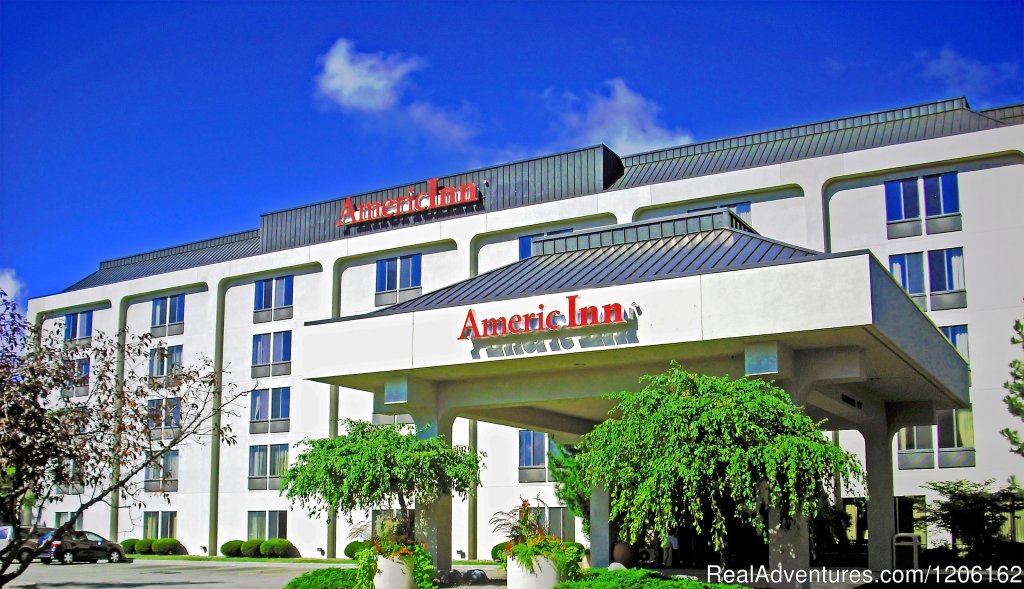 Hotel Entrance | AmericInn Madison West | Madison, Wisconsin  | Hotels & Resorts | Image #1/23 | 