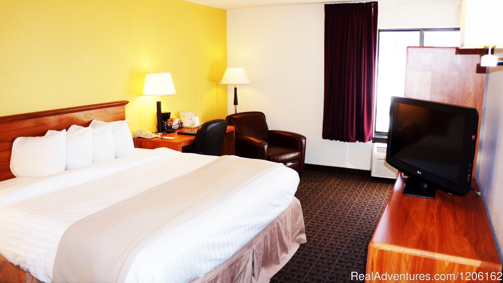 King Bed Guest Room | AmericInn Madison West | Image #5/23 | 