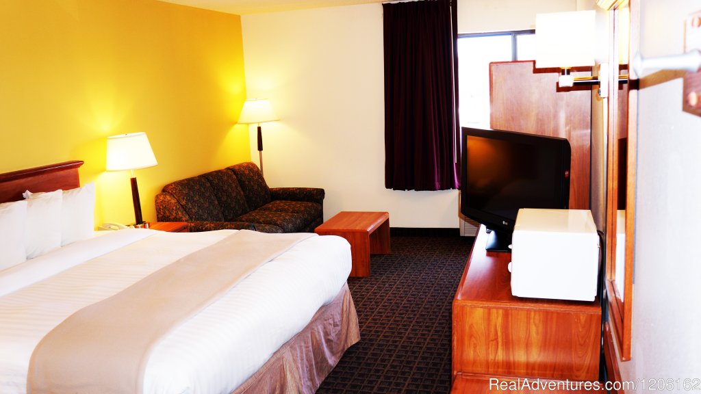 King Study Guest Room | AmericInn Madison West | Image #9/23 | 