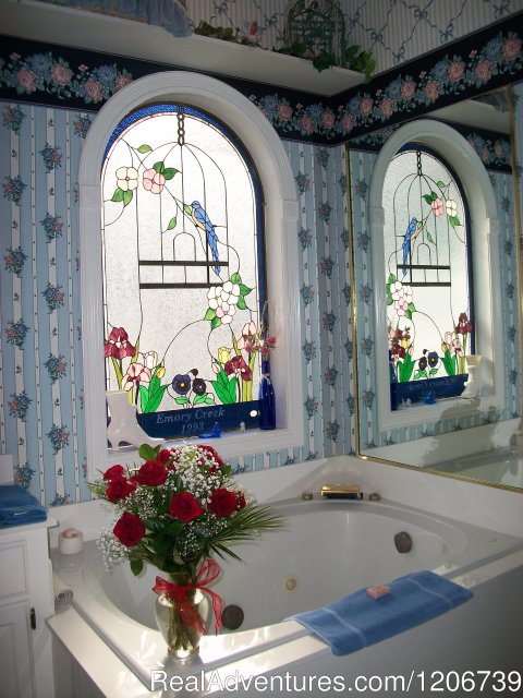 The Bridal Suite Jacuzzi tub