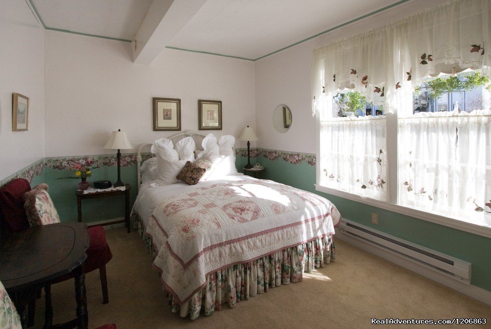 Annie's Room | Headlands Inn Bed & Breakfast | Image #8/10 | 