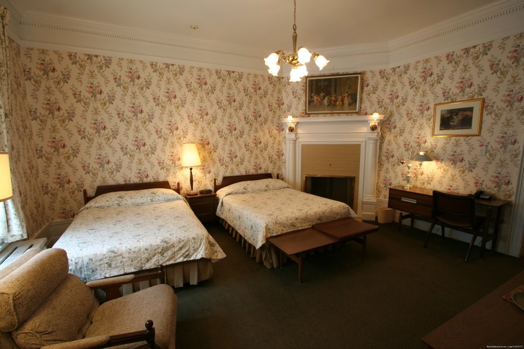 Two double beds with garden view | Old Quebec elegant small hotel | Image #2/6 | 