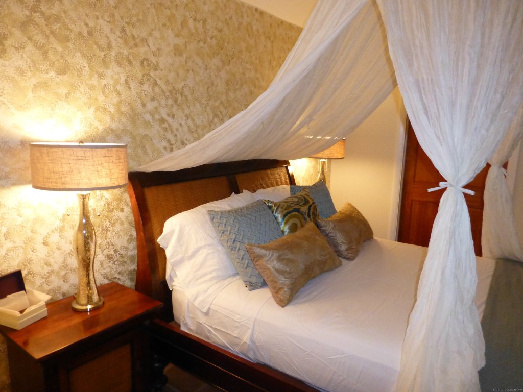 Sleep in the Romantic West Master Bedroom | SeaViewPlay  New Pool & Fabulous Ocean Front Villa | Image #4/26 | 