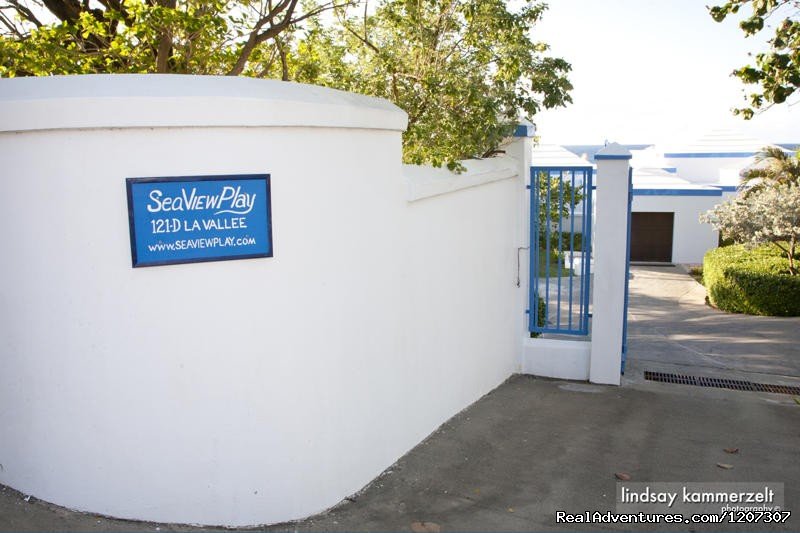 Enter SeaViewPlay through Blue Gates | SeaViewPlay  New Pool & Fabulous Ocean Front Villa | Image #3/26 | 