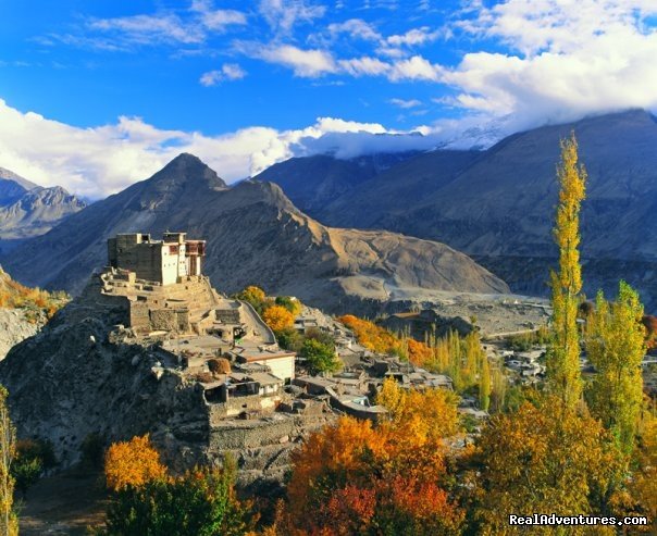 Hunza valley | Karakorum Explorers | Islamabad, Pakistan | Hiking & Trekking | Image #1/3 | 