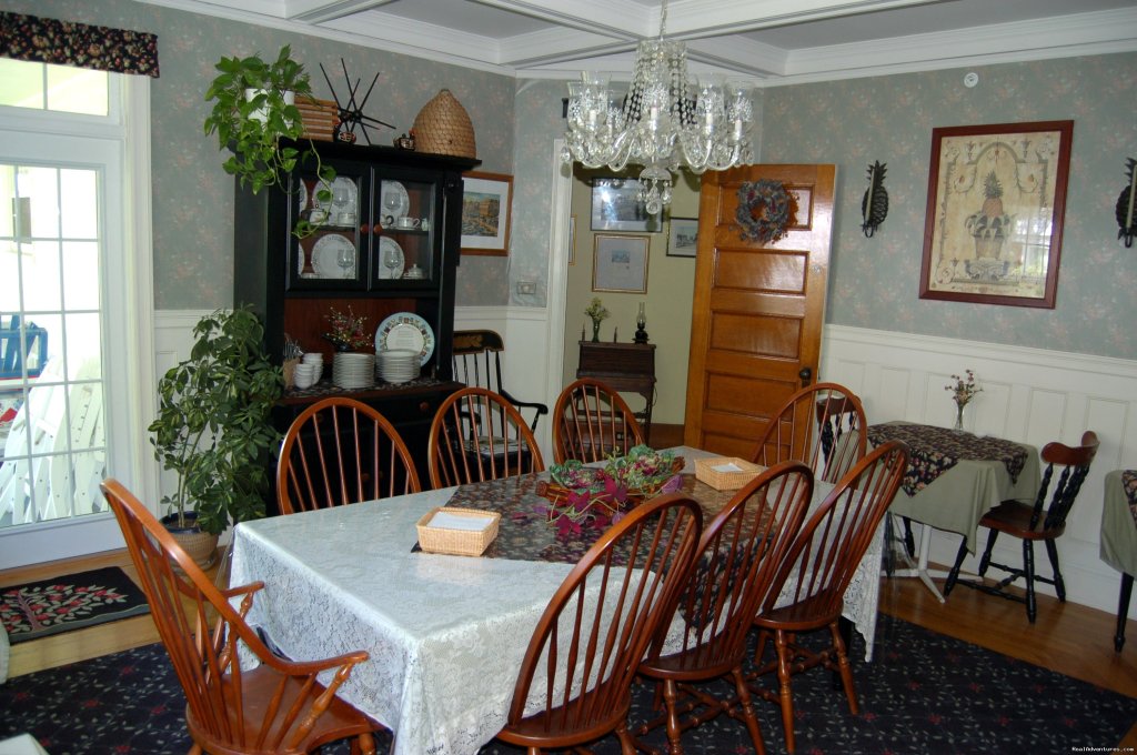 Main House Dining Room | Atlantic Birches Inn | Image #8/25 | 