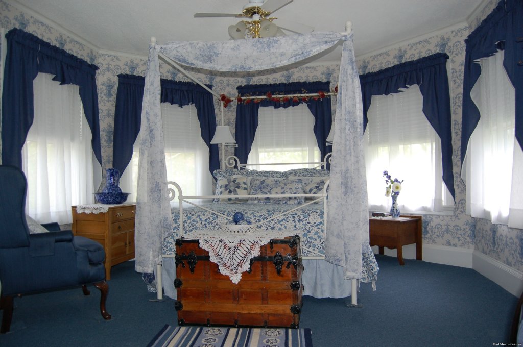 Old Orchard House Room | Atlantic Birches Inn | Image #3/25 | 