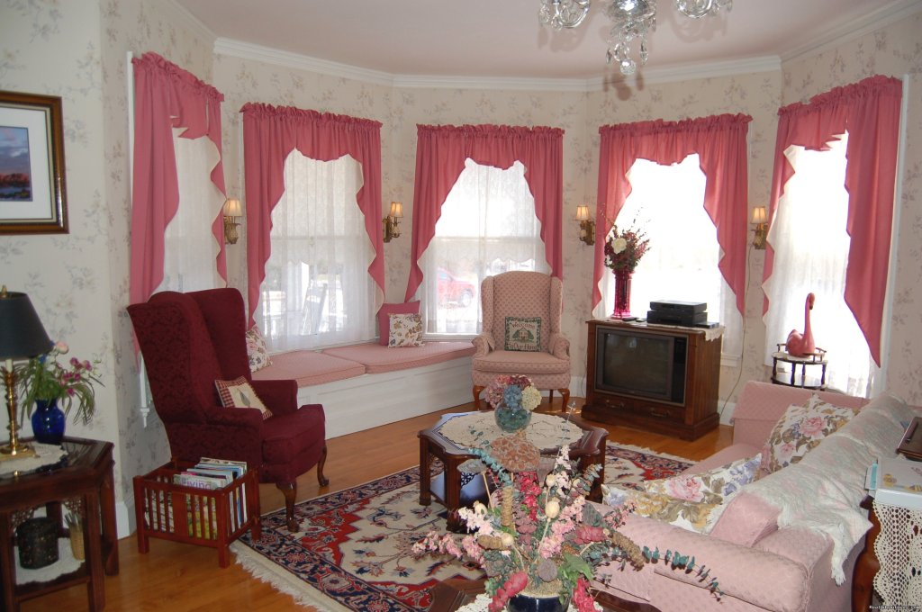 Main House living Room | Atlantic Birches Inn | Image #9/25 | 
