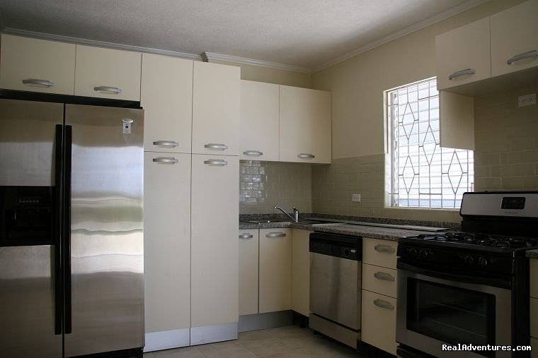 Kitchen | SPECIAL MARCH RATE $199US 3 Bedroom @The Crane | Image #6/6 | 
