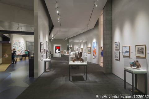 Entrance into the Discovery Room and art galleries