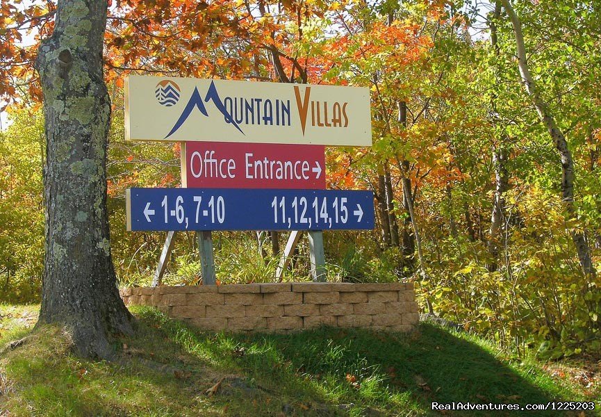 Entrance Sign | Spirit Mountain Villas - Duluth Four Season Resort | Duluth, Minnesota  | Vacation Rentals | Image #1/11 | 