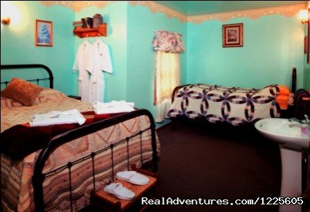 Room 9 | Mccarthy Lodge | McCarthy, Alaska  | Hotels & Resorts | Image #1/6 | 