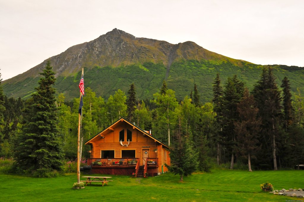 At the doorstep to adventure Alaska Heavenly Lodge | Image #2/17 | 