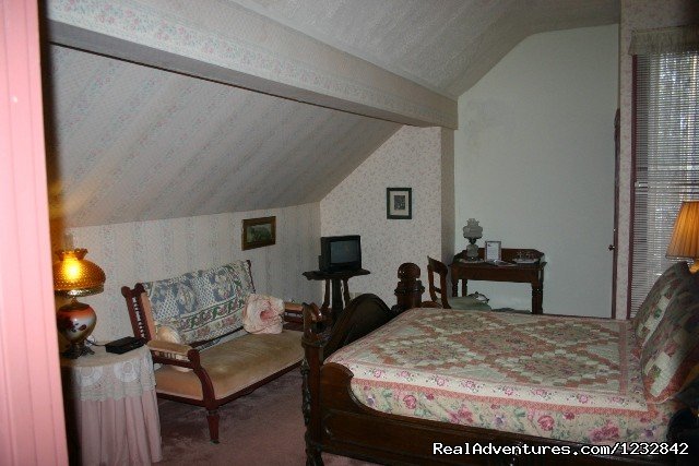 The Rose Room - $125 | Corners Mansion Inn  A Romantic Getaway | Image #6/19 | 
