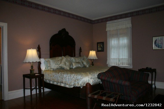 Gallleries 2 - $165 The Southern Belle | Corners Mansion Inn  A Romantic Getaway | Image #12/19 | 