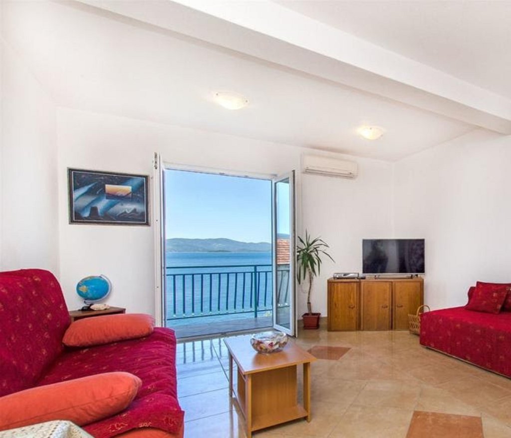 Accommodation For 2 To 7 Persons -seaview | Image #4/16 | 