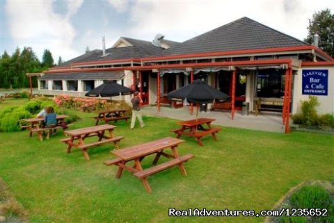 Manapouri Lakeview Cafe & Bar