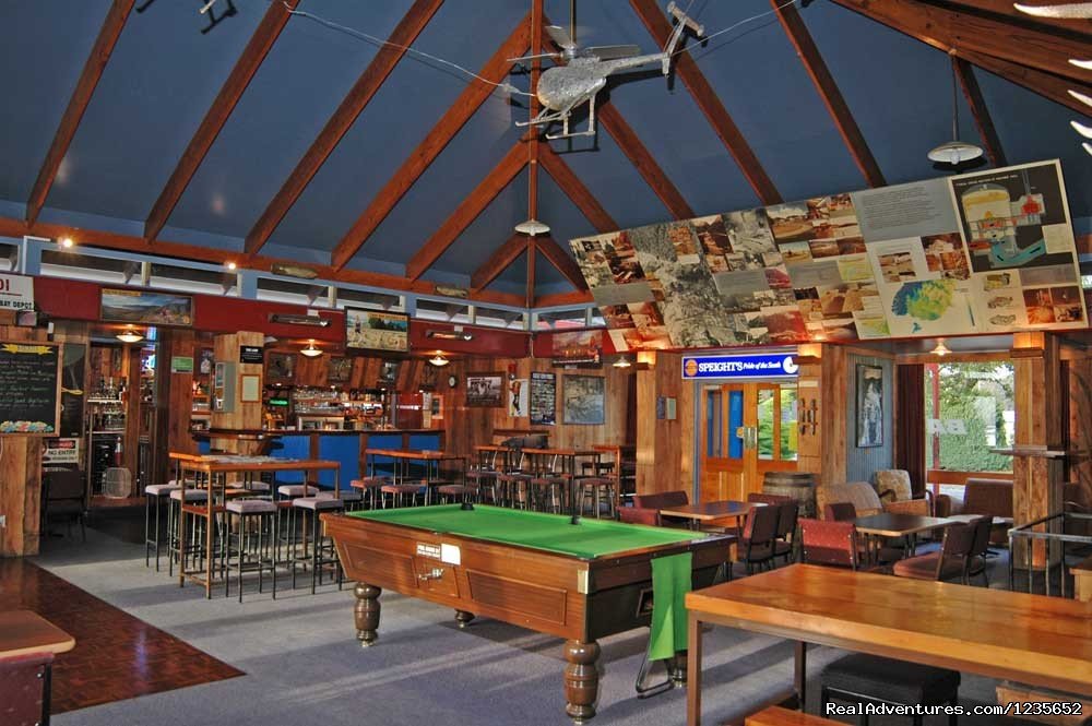 Manapouri Pub | New Zealand's  lakeview Accomodation Manapouri | Image #4/6 | 