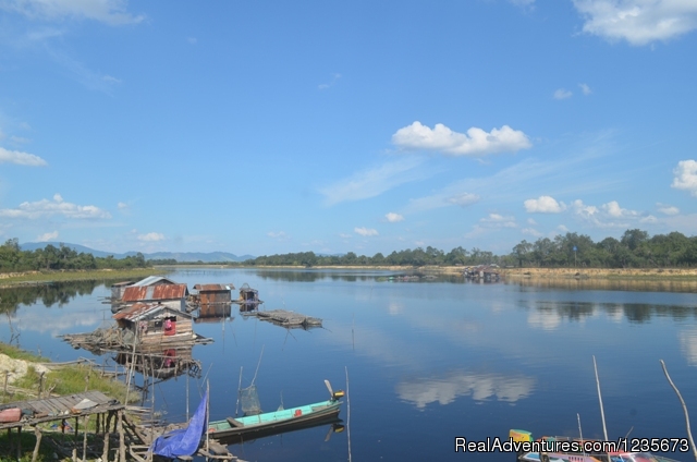 Kalimantan Tour Guide Photo