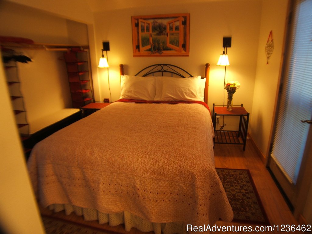The French Country Cottage | Wine Country Cottages/Healdsburg w/hot tubs | Image #2/6 | 