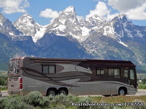 Luxury RV Rentals in the USA 