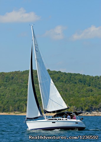 Castaway Sailing, LLC Defiance under sail