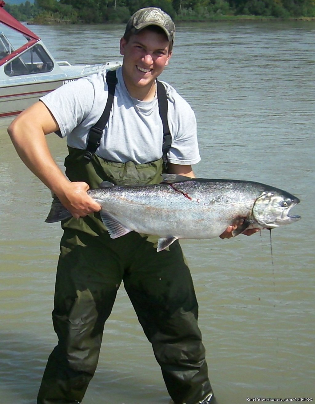Trophy Salmon Fishing | Angling Adventures With Prestige Sportfishing | Image #2/4 | 
