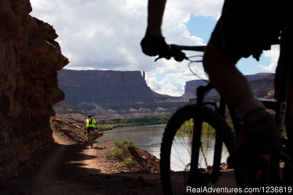 Riding Alongside The Green River | Mountain Biking The White Rim Trail In Canyonlands | Image #11/11 | 