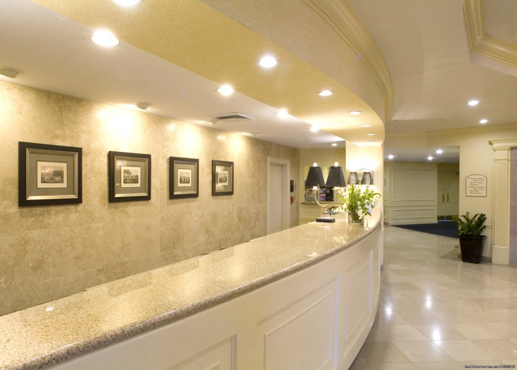 Welcoming Front Desk | Your Success Matters at the Crowne Plaza Portland | Image #7/10 | 