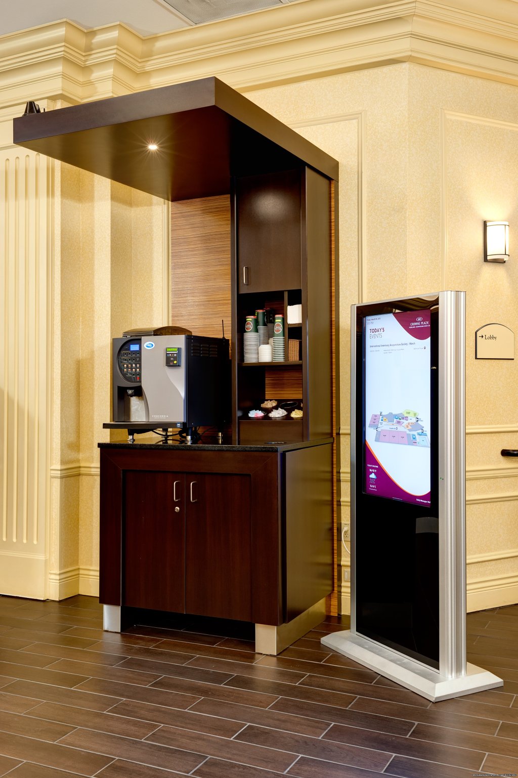 Self-Serve Specialty Coffee Station | Your Success Matters at the Crowne Plaza Portland | Image #8/10 | 
