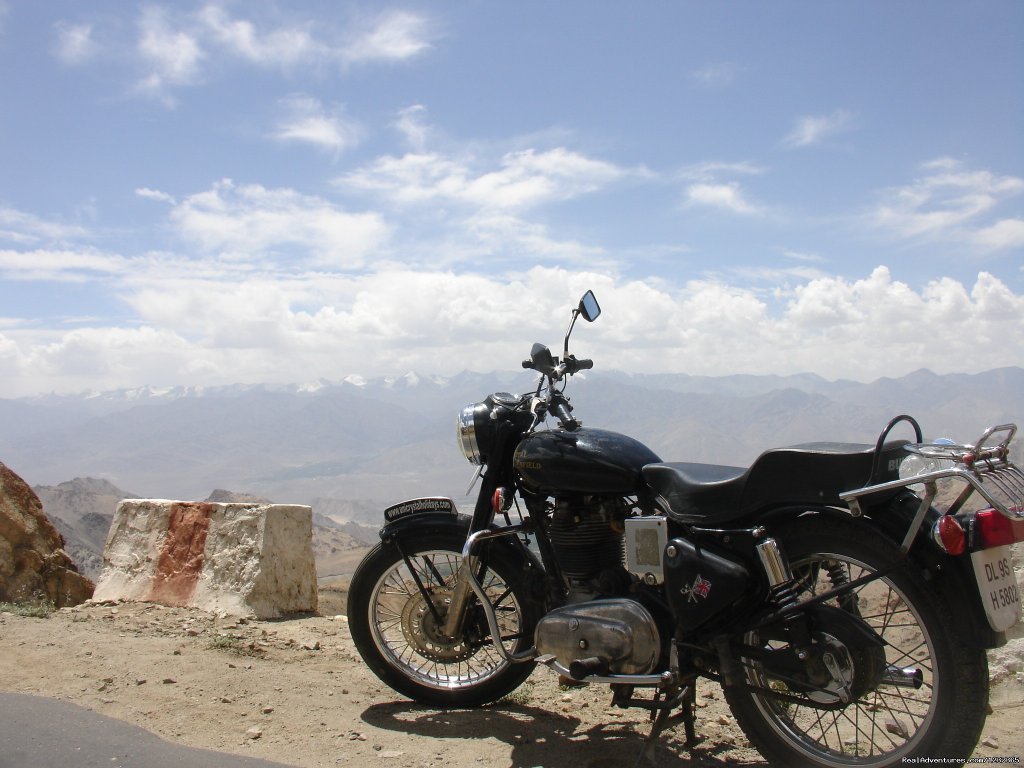 Bullet Motorcycle | Lgbt Private Holiday Trips -india, Nepal , Bhutan | Image #11/15 | 