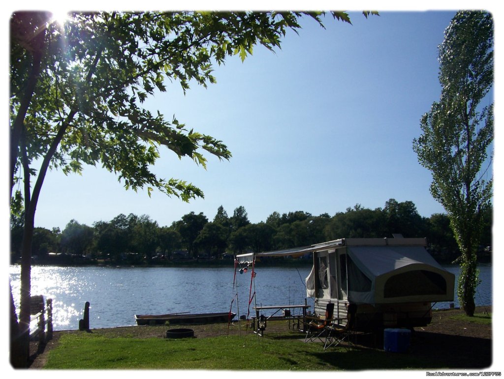 Lakefront campsites | Indian Trails Campground | Image #18/19 | 
