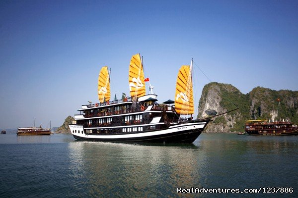 Luxury Paradise Cruises Halong Bay Vietnam | Luxury Cruises Advisor Halong Bay Vietnam | Halong, Viet Nam | Cruises | Image #1/7 | 