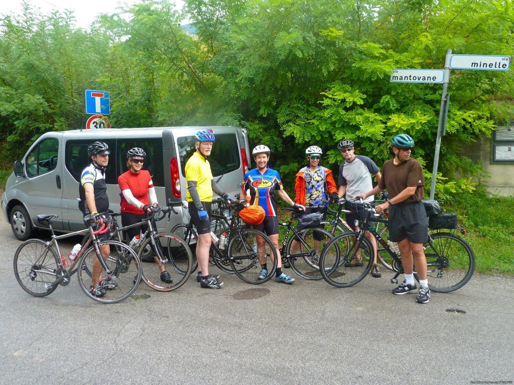 Water stop on route | Primavera del Prosecco - Bike the Wine Roads | Image #3/3 | 
