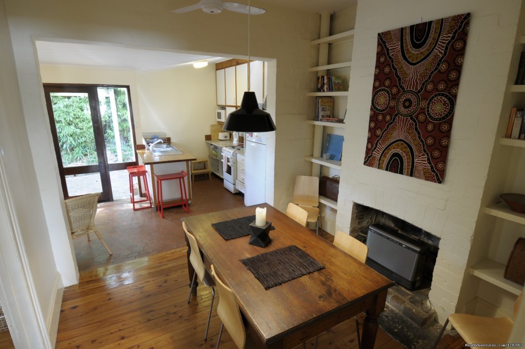 At home in Sydney 2 bedroom self contained cottage | Image #2/10 | 