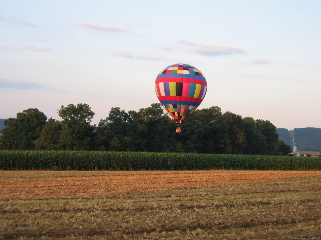Hovering over a corn field | Sky Riders Balloon Team | Image #5/6 | 