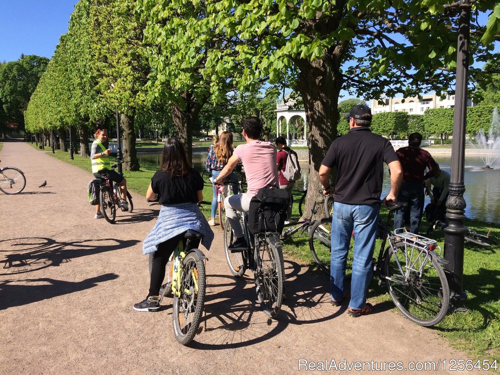 Kadriorg Park | Welcome To Tallinn Bicycle Tour | Image #2/11 | 