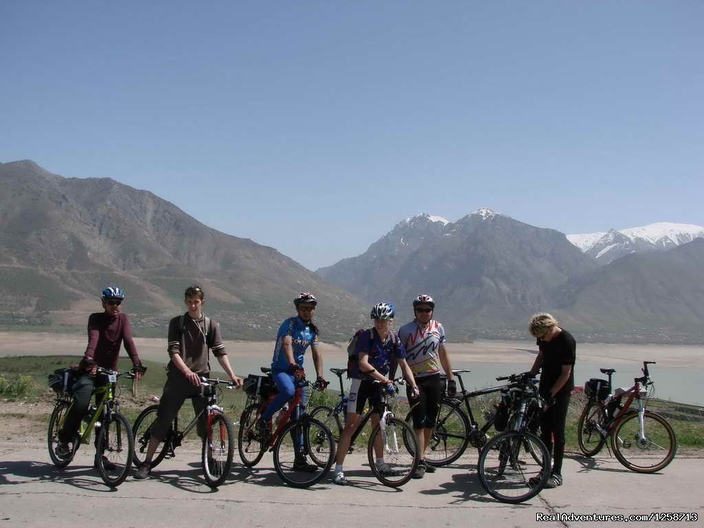 On mountain roads with friends | on Tamerlane's empire on a bike | Tashkent, Uzbekistan | Bike Tours | Image #1/5 | 