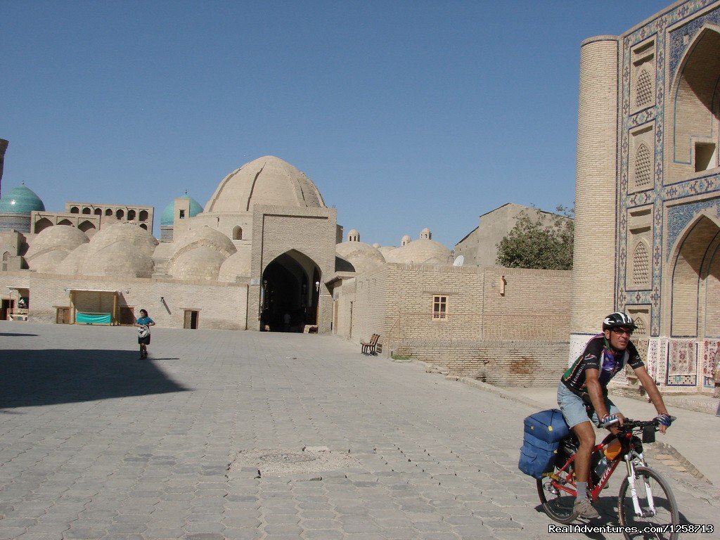 Bicycle tour in Samarkand and Bukhara | on Tamerlane's empire on a bike | Image #5/5 | 