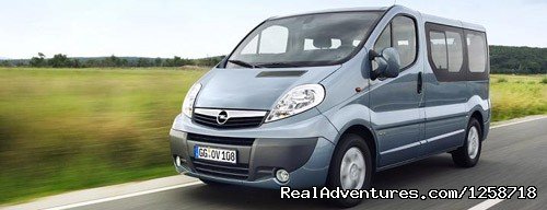 Mercedes Opel Vivaro | Gladiator Cab & Shuttle Transportation of Rome | Image #14/15 | 