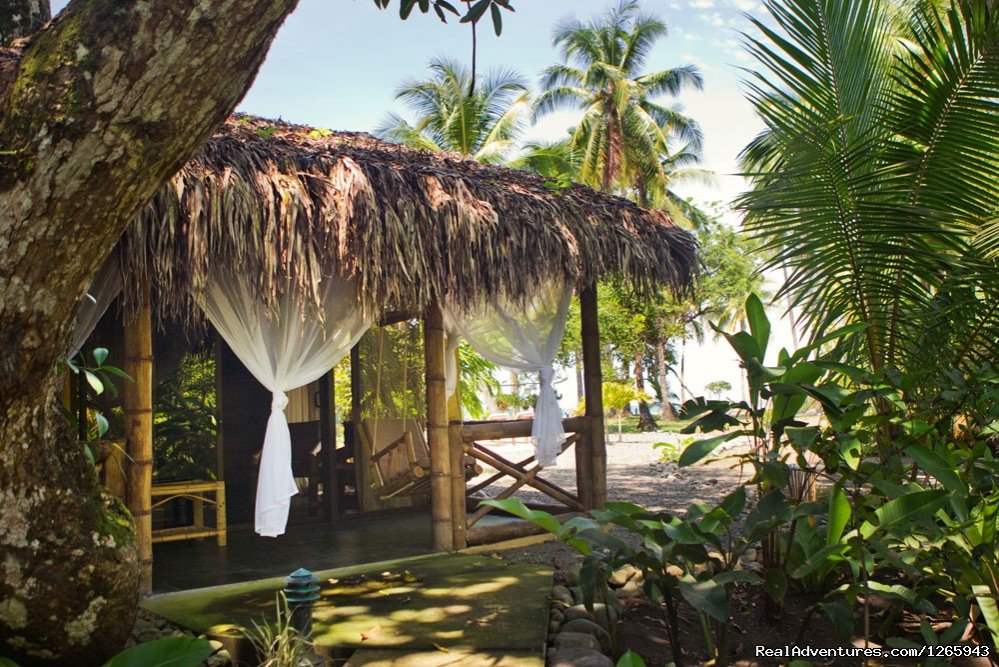 King-size bedroom oceanview | Clandestino Beach Resort beachfront boutique hotel | Image #16/25 | 
