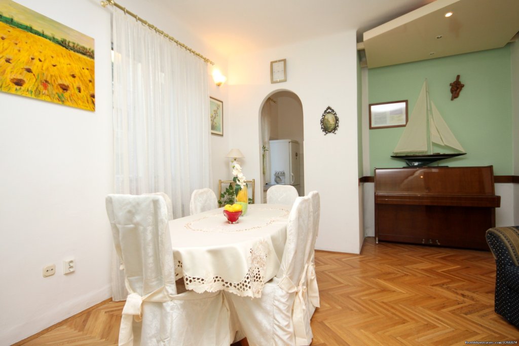Dining room | Apartment Karla | Split, Croatia | Vacation Rentals | Image #1/10 | 